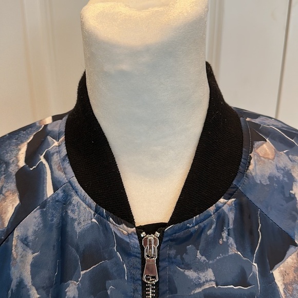 Chico’s Printed Bomber Jacket, Size 4 (Chico’s Size 0) - Picture 6 of 14